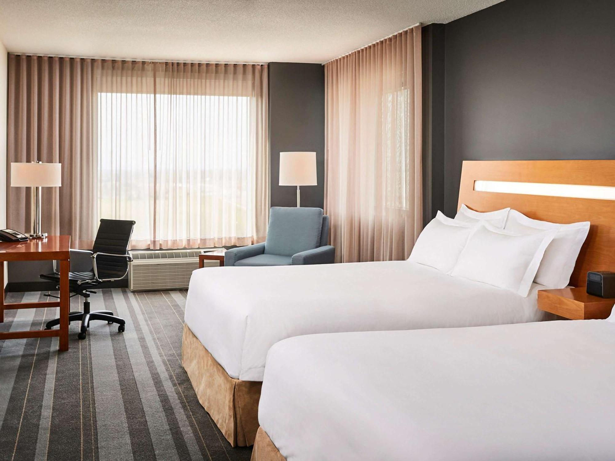 Novotel Toronto Vaughan Centre Exterior foto
